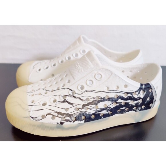 Native Bloom Little Kids Jelly Fish Size C8 Unisex Slip On Lite Sandals - Picture 1 of 10